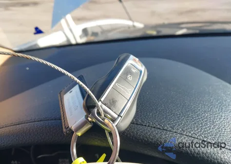 2018 Porsche Panamera 4 из США, поврежденный, VIN WP0AA2A75JL101673